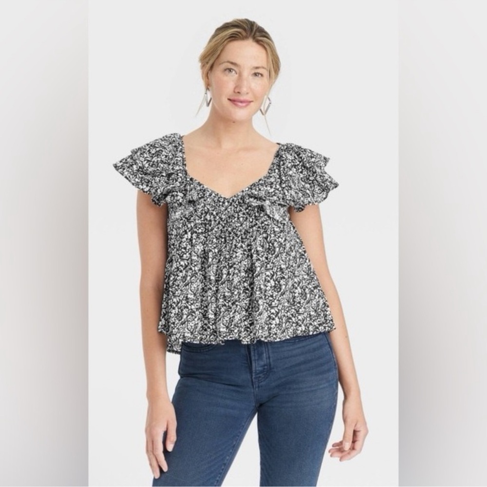 NWT Universal Thread Women's Ruffle Short Sleeve Blouse, Size XLarge, Floral